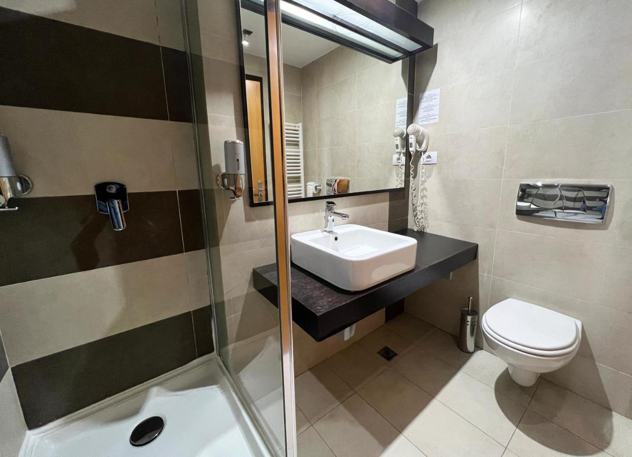 Hotel Ave Lux 萨彻勒 外观 照片