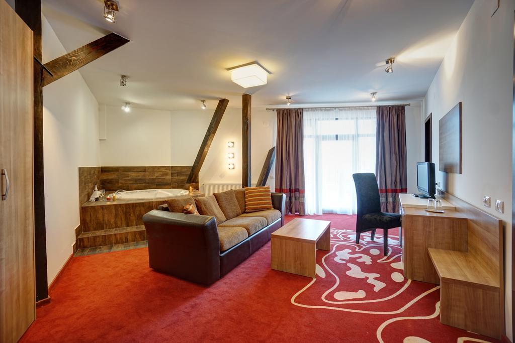 Hotel Ave Lux 萨彻勒 外观 照片