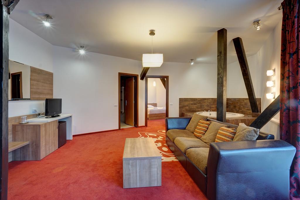 Hotel Ave Lux 萨彻勒 外观 照片