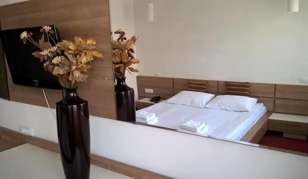 Hotel Ave Lux 萨彻勒 外观 照片